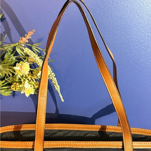 Michael Kors Kempton small tote bag in black nylon- EUC- fast shipping - Picture 4 of 10